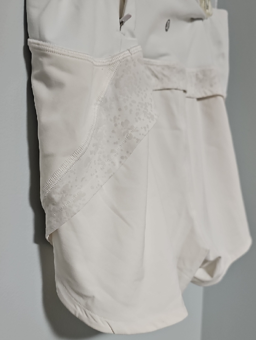lululemon Run The Line Shorts Reflective 3 - Picture 7 of 11